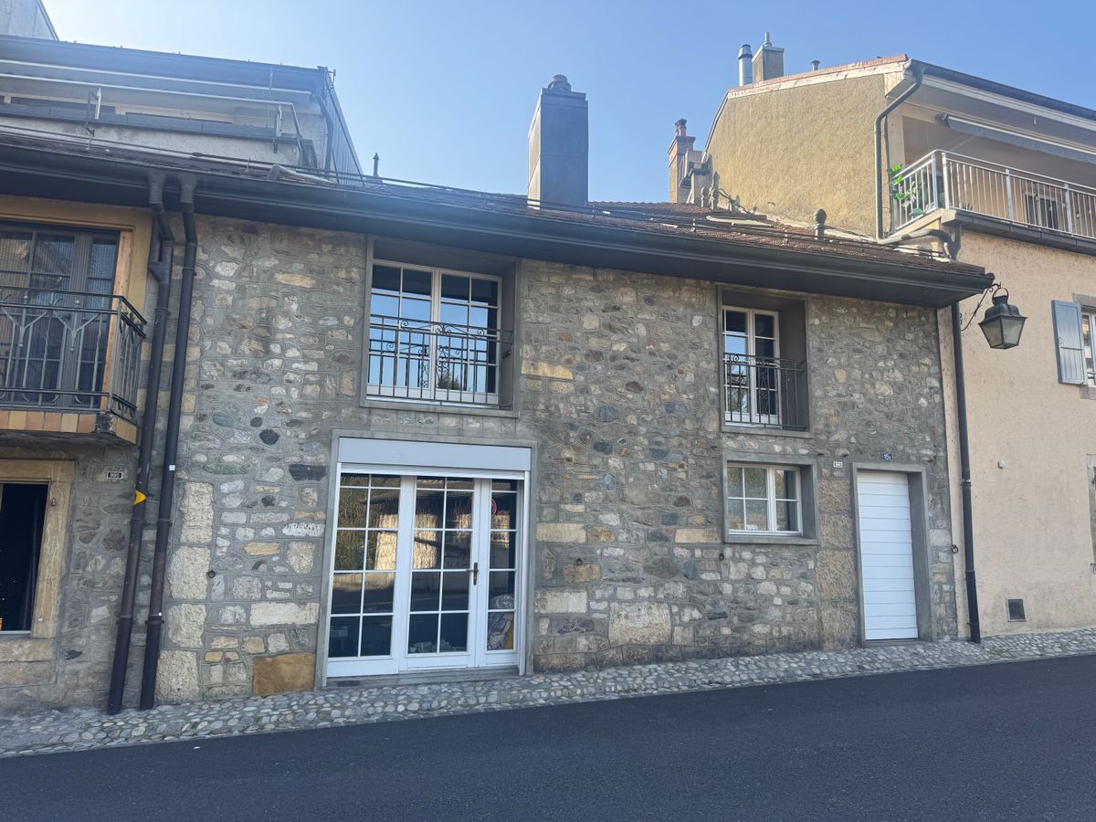 Charmante maison villageoises de 2 logements au coeur du bourg de Cossonay