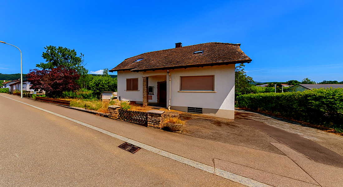 Jura-CH-2950 Courgenay Maison familiale avec vaste parcelle & terrasses plein sud