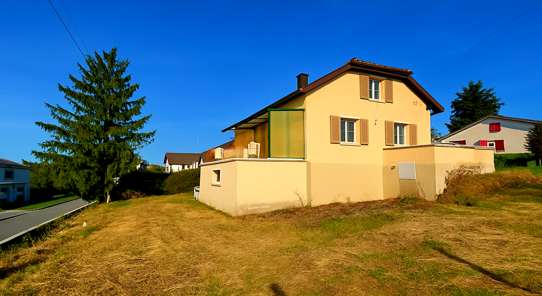 Jura-CH-2950 Courgenay Maison familiale avec vaste parcelle & terrasses plein sud
