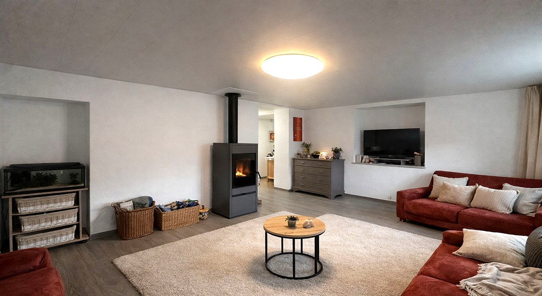 JURA - Châtillon - BIEN D’EXCEPTION – MAISON DE CARACTÈRE 6.5 PIÈCES AVEC GRANGE & VUE MONTAGNE