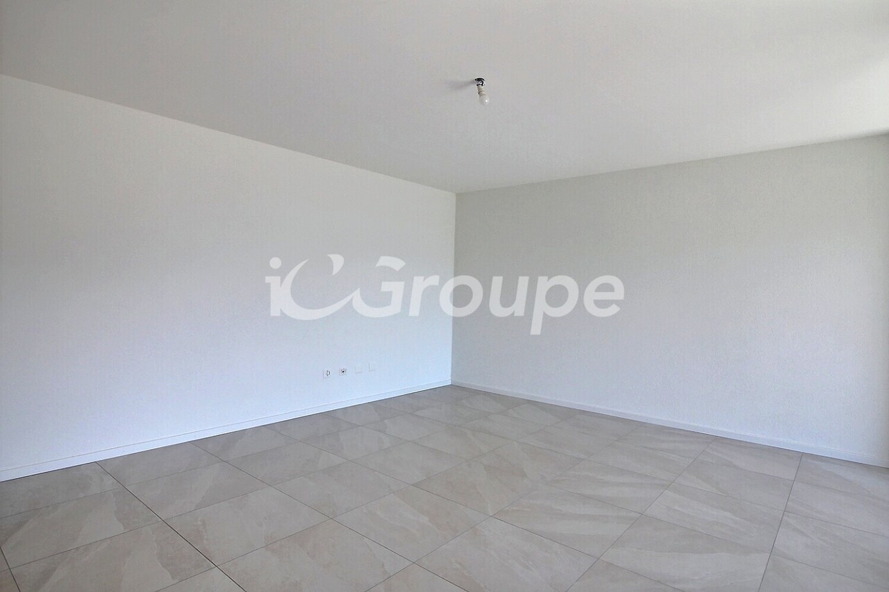 Appartement standard en très bon état à louer à Grimisuat.