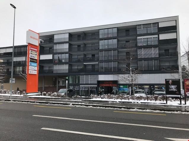 Commercial à louer 1 pièce à 1700 Fribourg - Fribourg