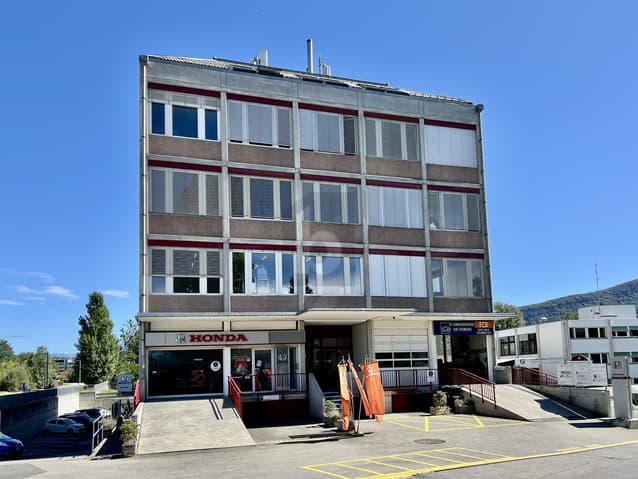 Commercial à louer 2 pièces à 1226 Thônex - Genève