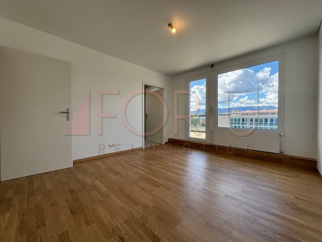 Appartement à louer 6.5 pièces à 1202 Genève - Genève