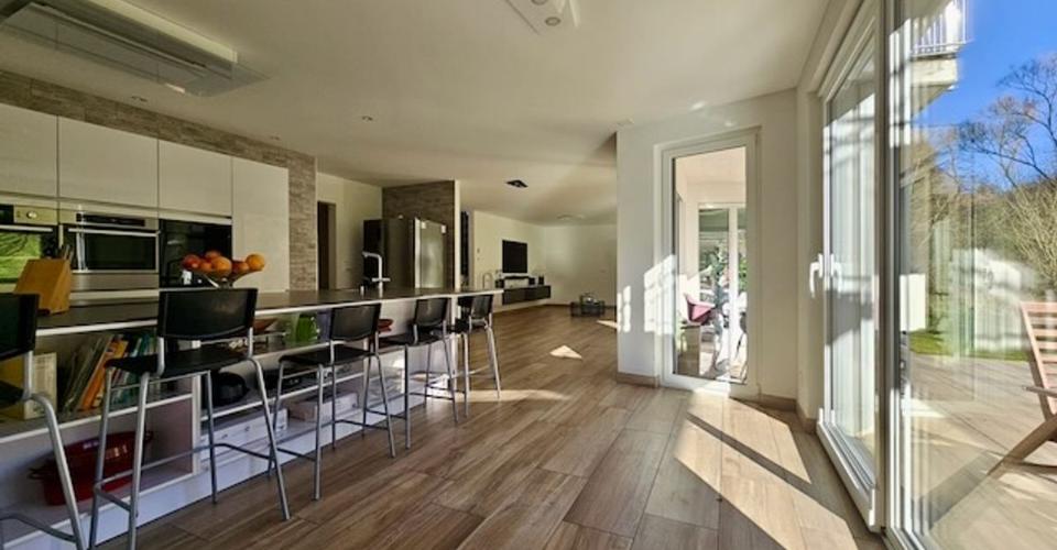Maison contiguë 9 pièces