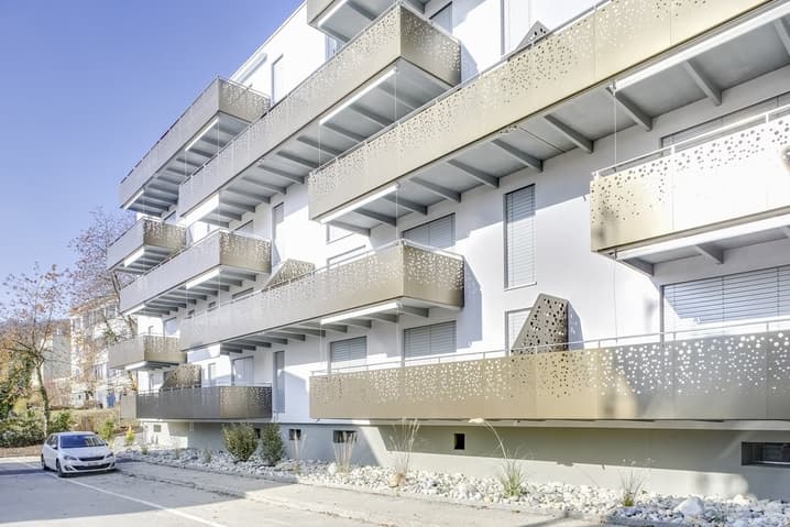 Parc à louer à 2000 Neuchâtel - Neuchâtel