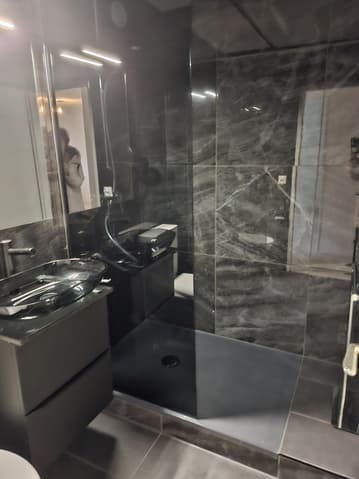Appartement à louer 3 pièces à 2000 Neuchâtel - Neuchâtel
