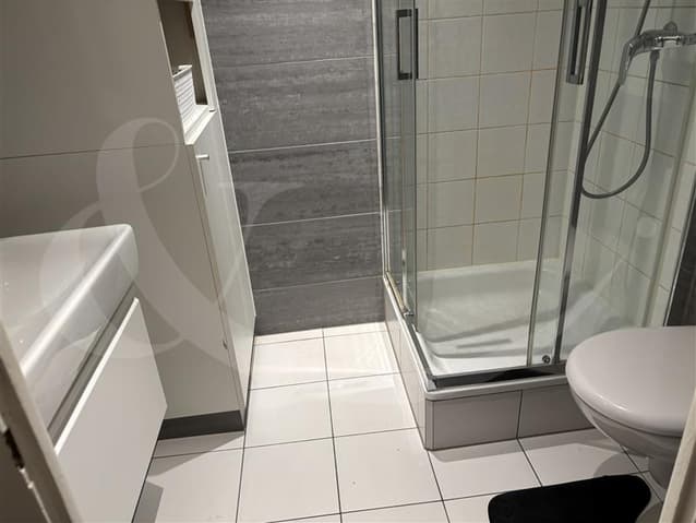Appartement à louer 2.5 pièces à 1227 Carouge - Genève