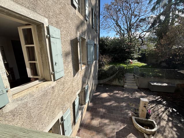Appartement à louer 2.5 pièces à 1227 Carouge - Genève