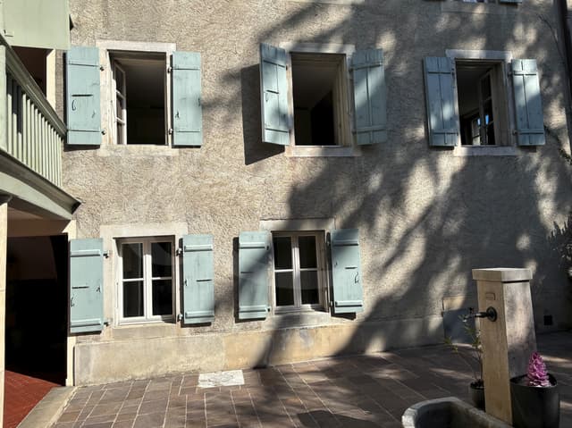 Appartement à louer 2.5 pièces à 1227 Carouge - Genève