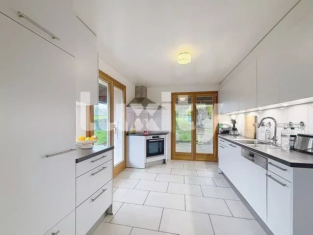 Maison à louer 7.5 pièces à 1195 Dully - Vaud