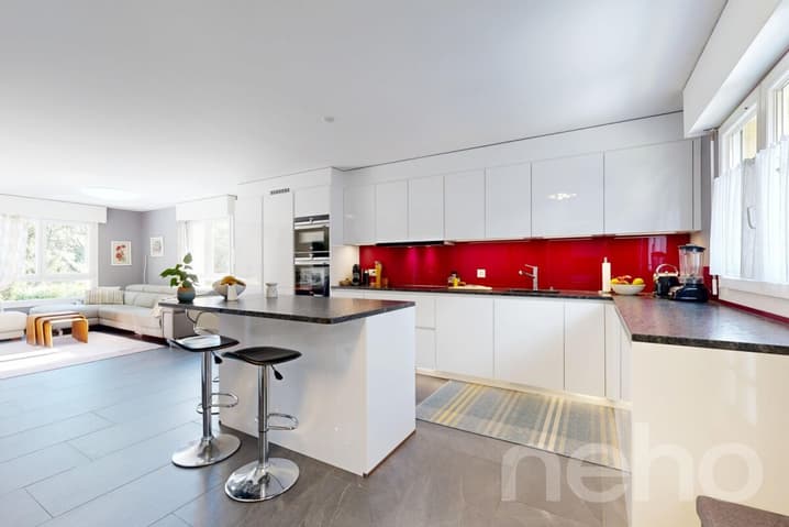 Maison à vendre 6.5 pièces à 1272 Genolier - Vaud