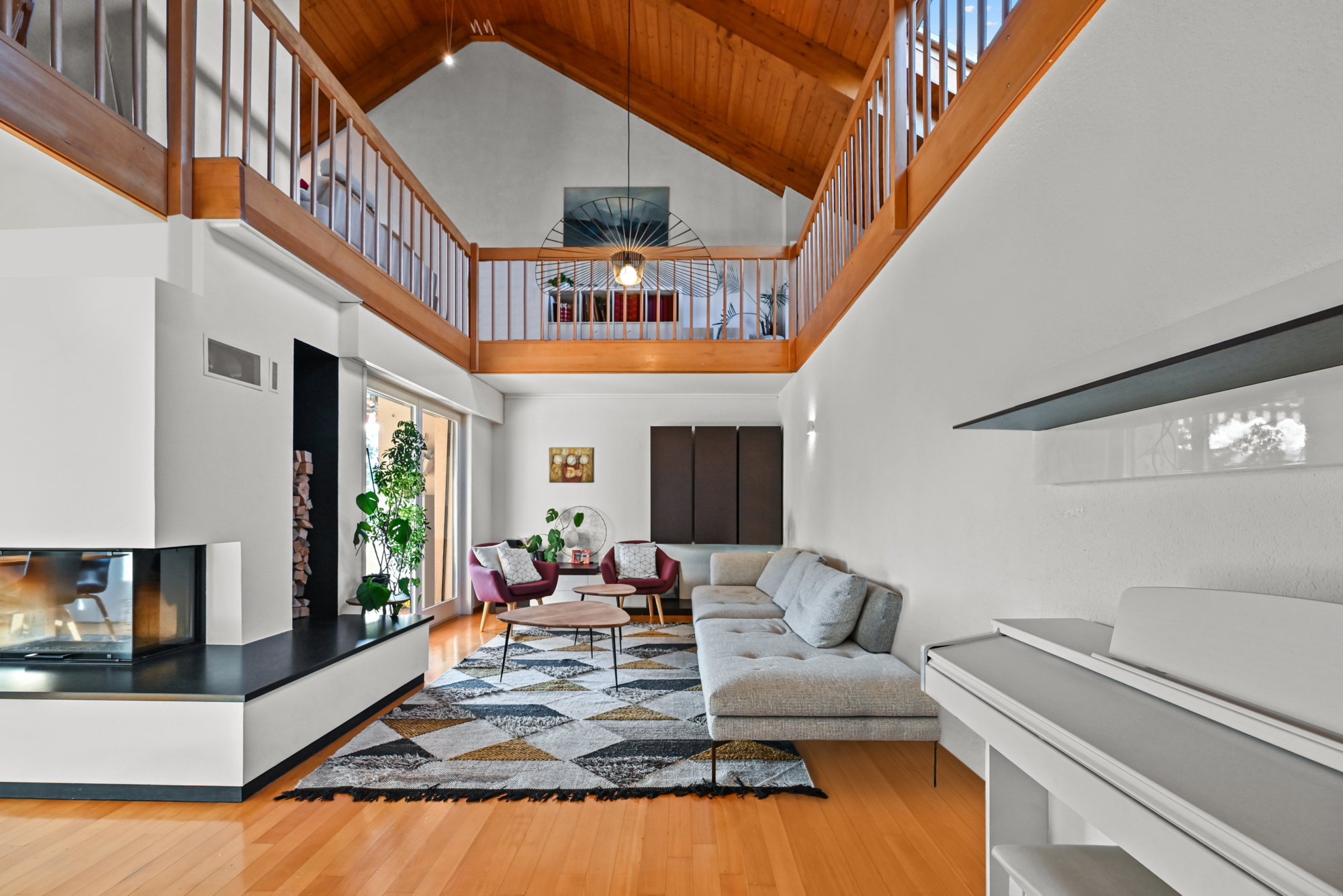 MONTREUX - MAGNIFIQUE ATTIQUE EN DUPLEX DE 6.5 PIECES