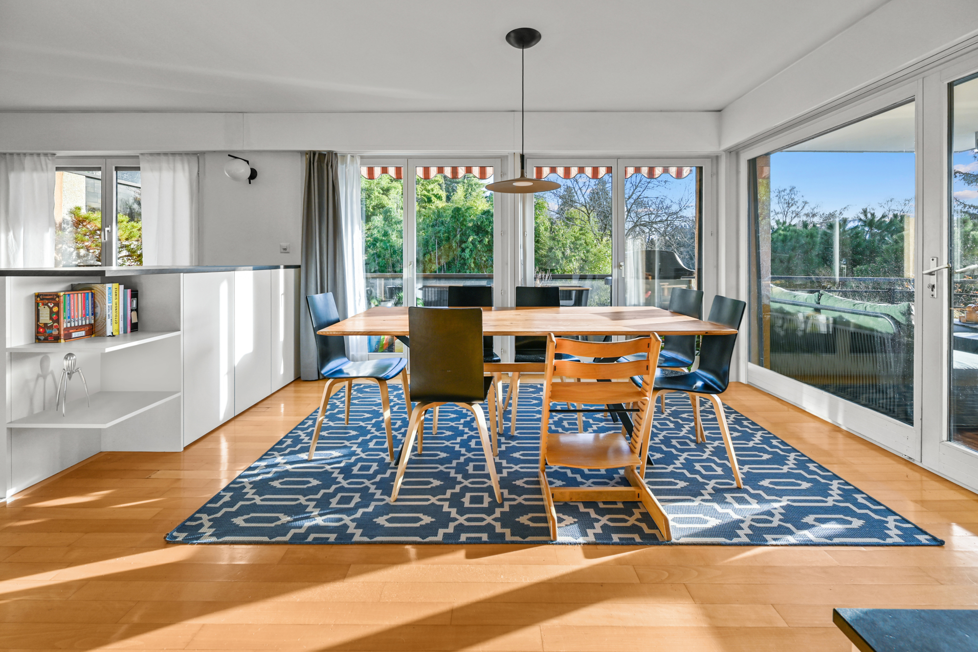 MONTREUX - MAGNIFIQUE ATTIQUE EN DUPLEX DE 6.5 PIECES