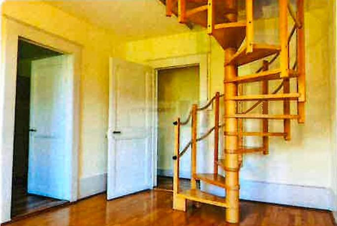  Appartement duplex 6p dans une jolie maison, 2200fr à Moudon 