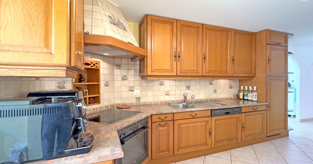 Appartement de 4,5 pièces avec grande terrasse et véranda.