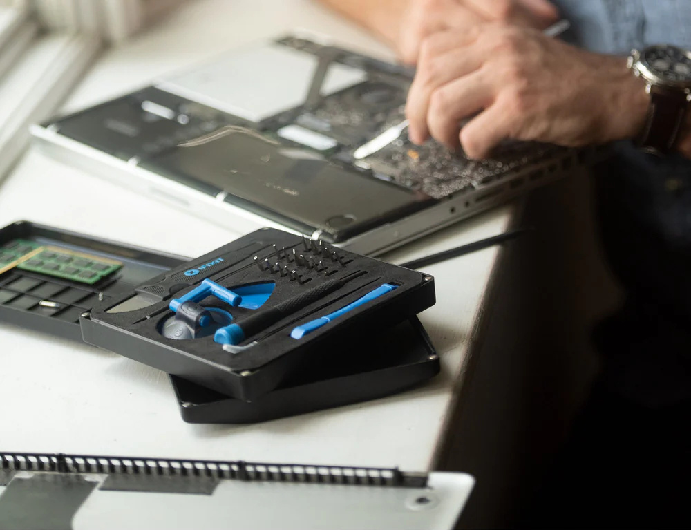 iFixit