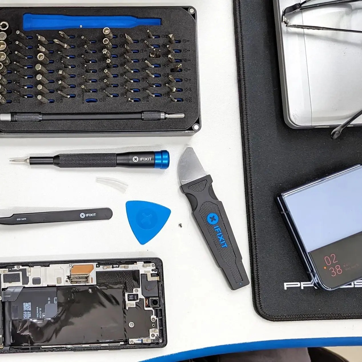 iFixit