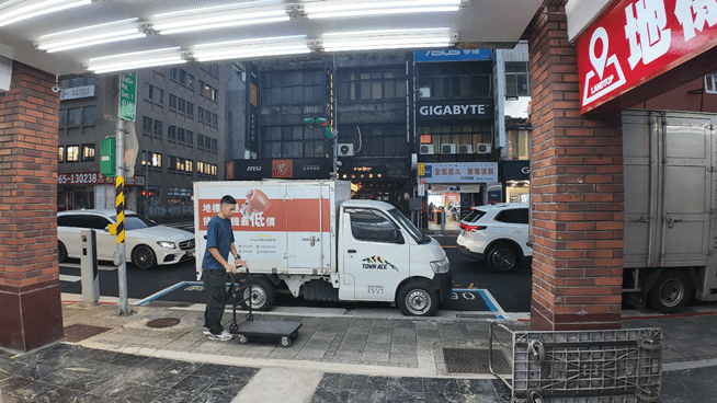 DJI Osmo Pocket 3 的軌跡縮時攝影功能，讓你很輕鬆也可以拍出高質感、別具特色的縮時影片