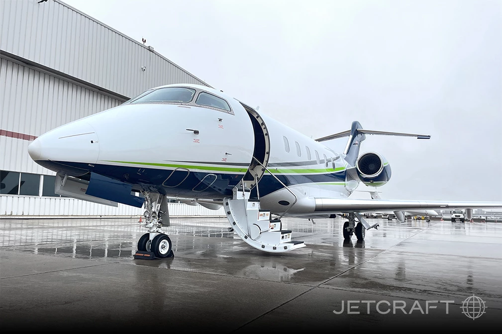 Bombardier Challenger 300