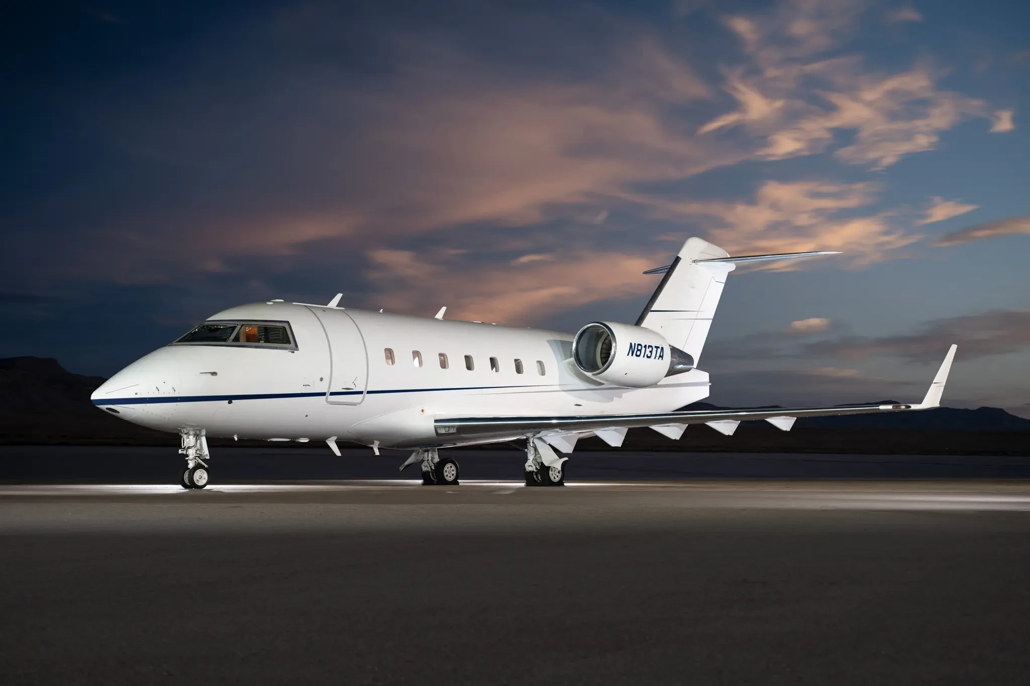 Bombardier Challenger 6046990 Thumbnail