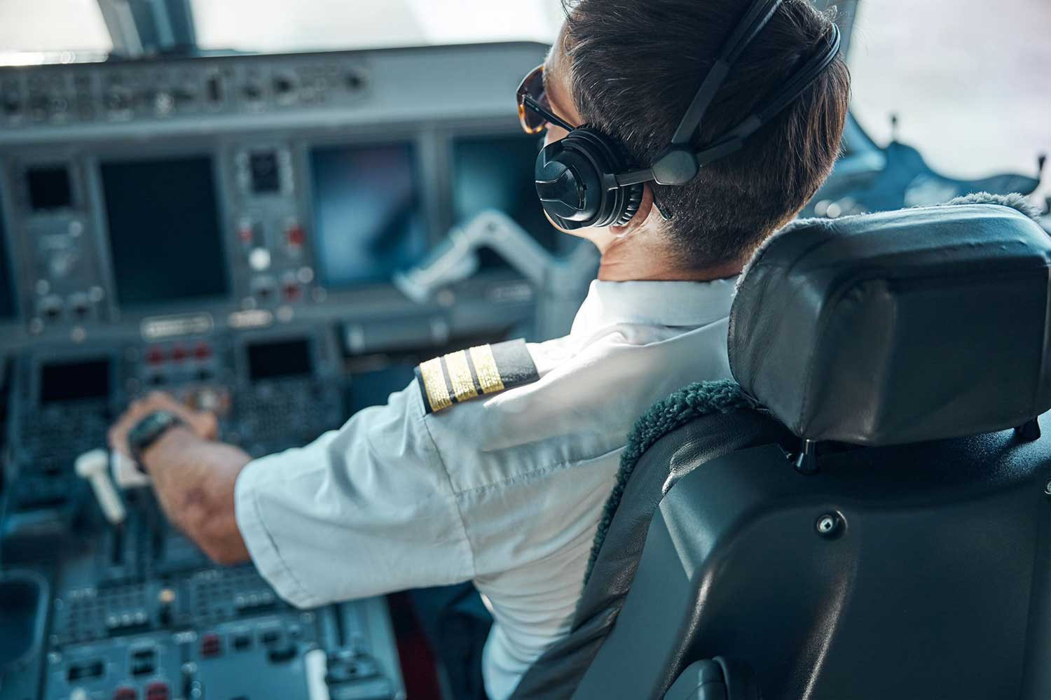 What Does It Take To Become A Pilot Main Image