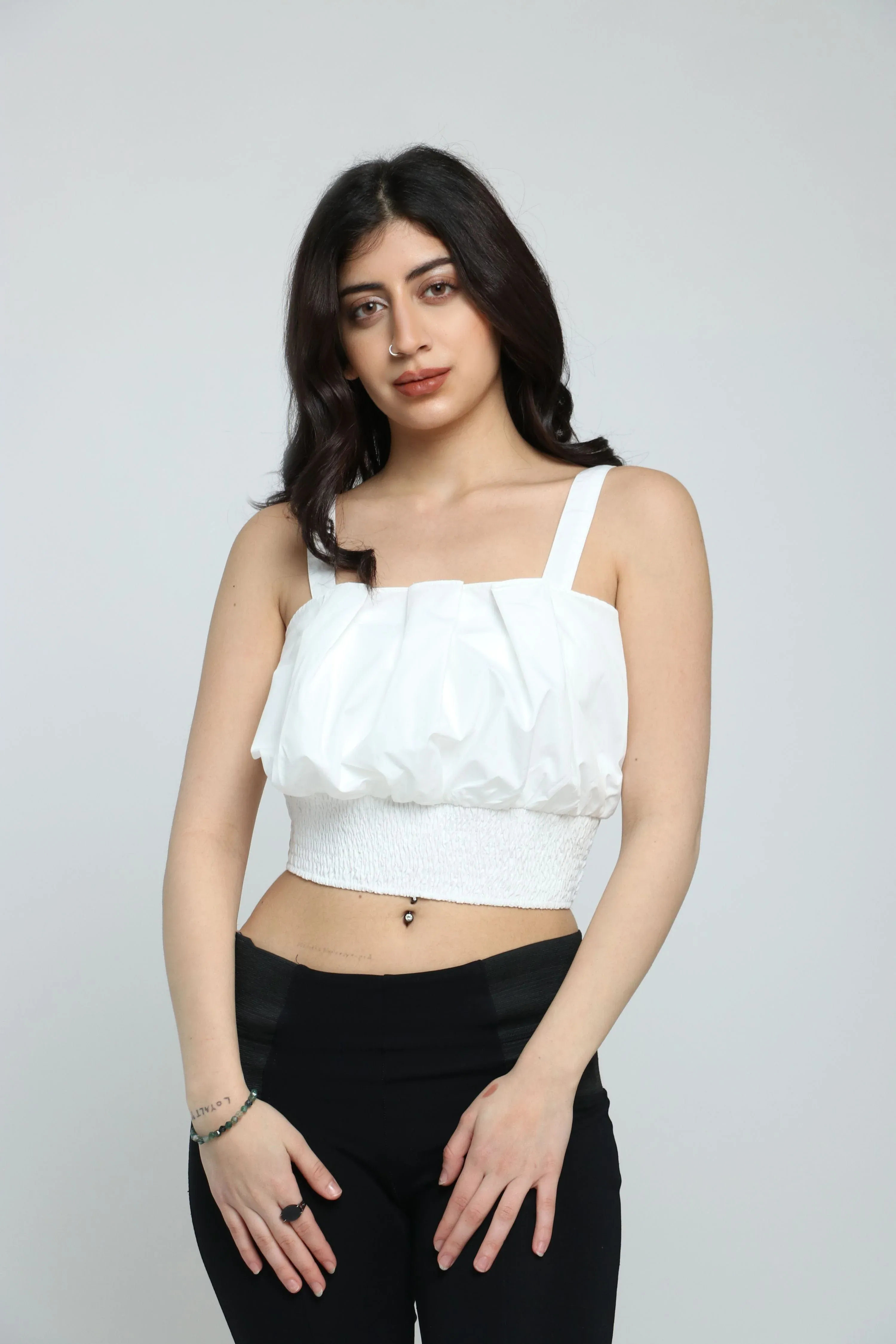 Short blouse with elastic