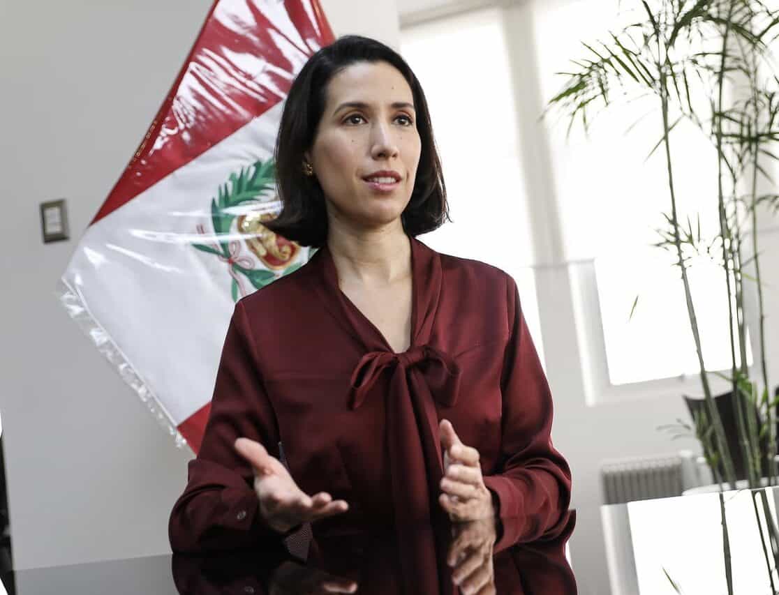 Ministra de Comercio Exterior es sobrina de Martín Vizcarra
