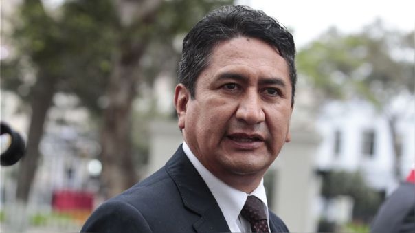Vladimir Cerrón: “Perú Libre saluda el restablecimiento de las relaciones diplomáticas entre Perú y Venezuela”