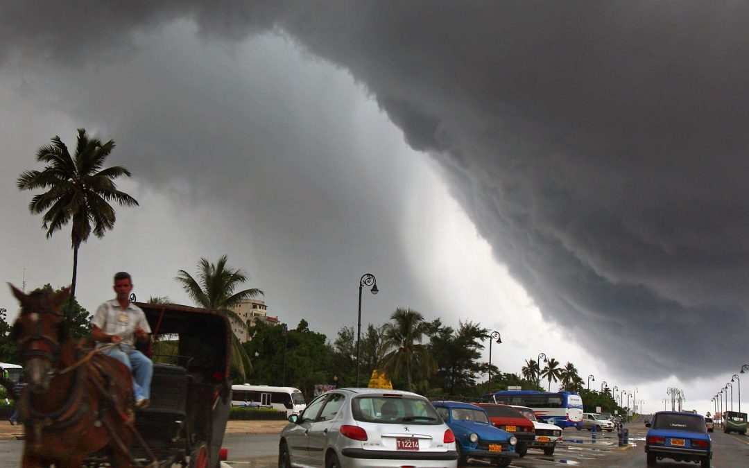 Florida: Tornado destruye decenas de viviendas