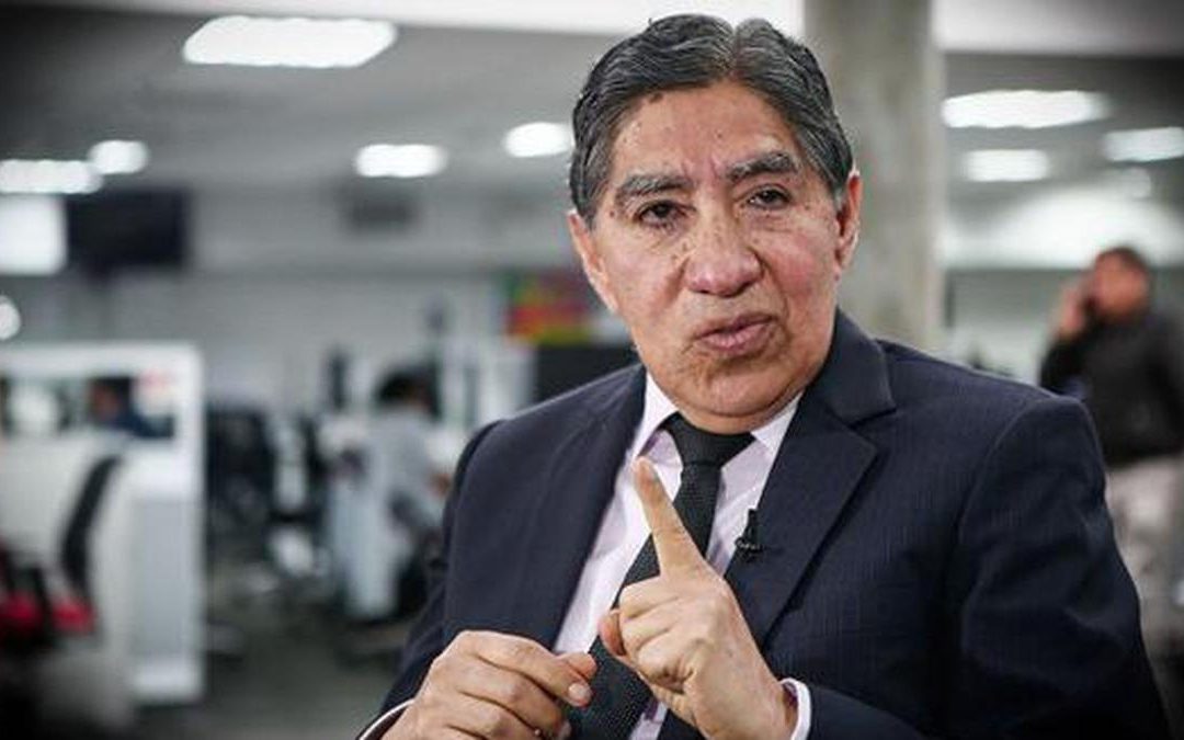 Avelino Guillén no se pone de acuerdo con PNP