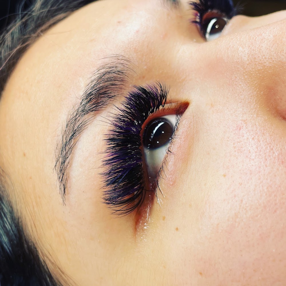 Apothic Lash Bar