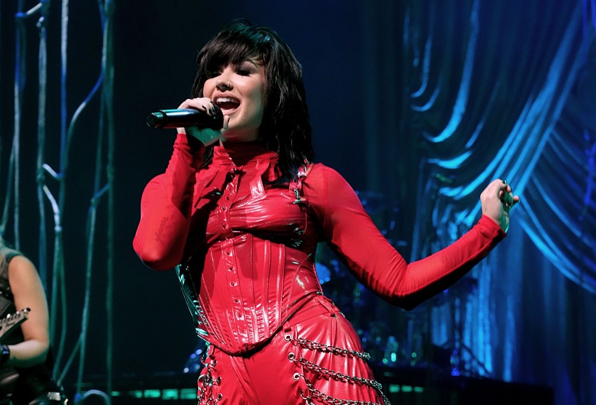 demi lovato costume