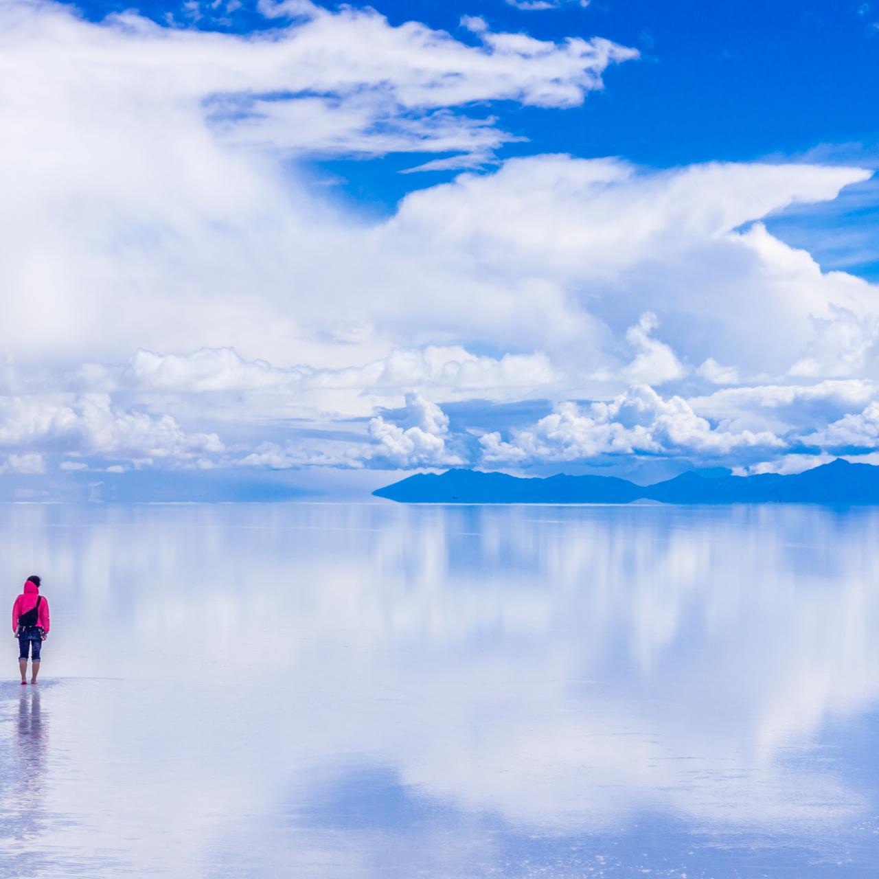 Salar de Uyuni is the World's Largest Natural Mirror | Travel and Exploration | Discovery