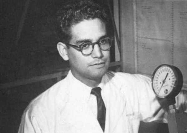 Luis E. Miramontes | Scientists and Research | Visionlearning
