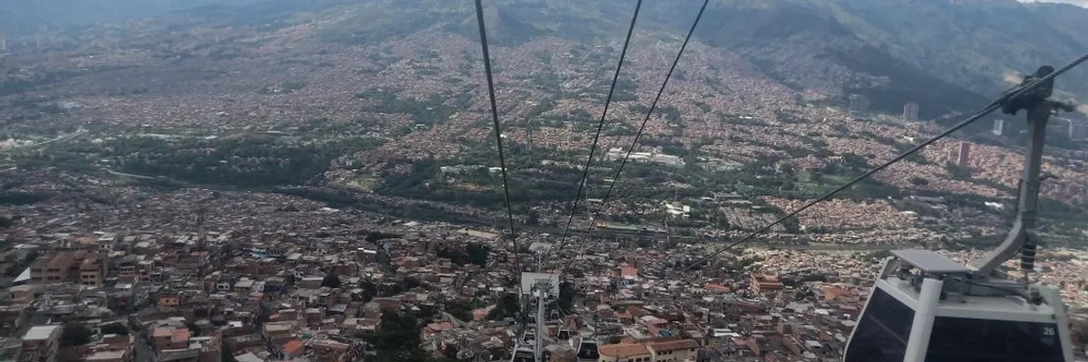 搭到一半卡住了?麥德林纜車捷運背後的故事
