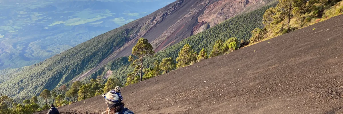 瓜地馬拉（五）黑色山頂、奇妙的接駁車之旅