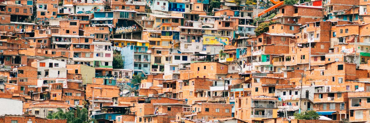 S1E3與山城首都麥德林的邂逅：用永無止盡的髮夾彎迎接悲喜交加的第一天