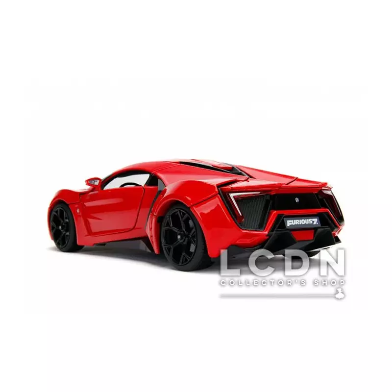 Fast and Furious 7 2014 Lykan Hypersport with Lights &amp; Dominic Toretto Figure 31140 1/18