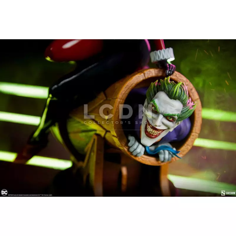 DC Comics Statue Diorama Harley Quinn et Le Joker 35cm