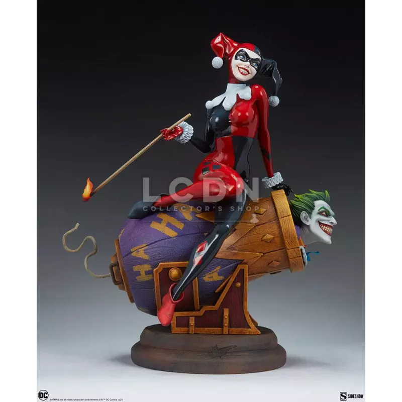 DC Comics Statue Diorama Harley Quinn et Le Joker 35cm