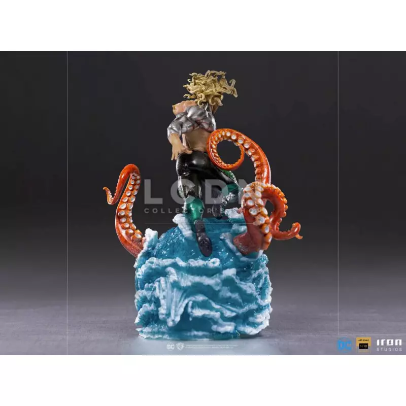 DC Comics Statue 1/10 Deluxe Art Scale Aquaman 26cm