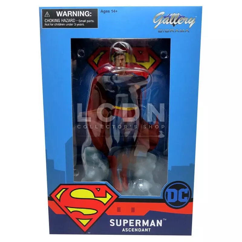 DC Comic Gallery PVC Statue Superman Ascendant 25 cm