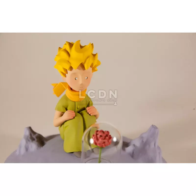 Le Petit Prince Statue Le Petit Prince sur la Lune 12cm