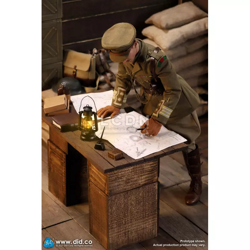 WWI British Officer Collectible Action Figure 1/6 Colonel Mackenzie + Desk Diorama Set  DID B11012 (not mint box) + E60062