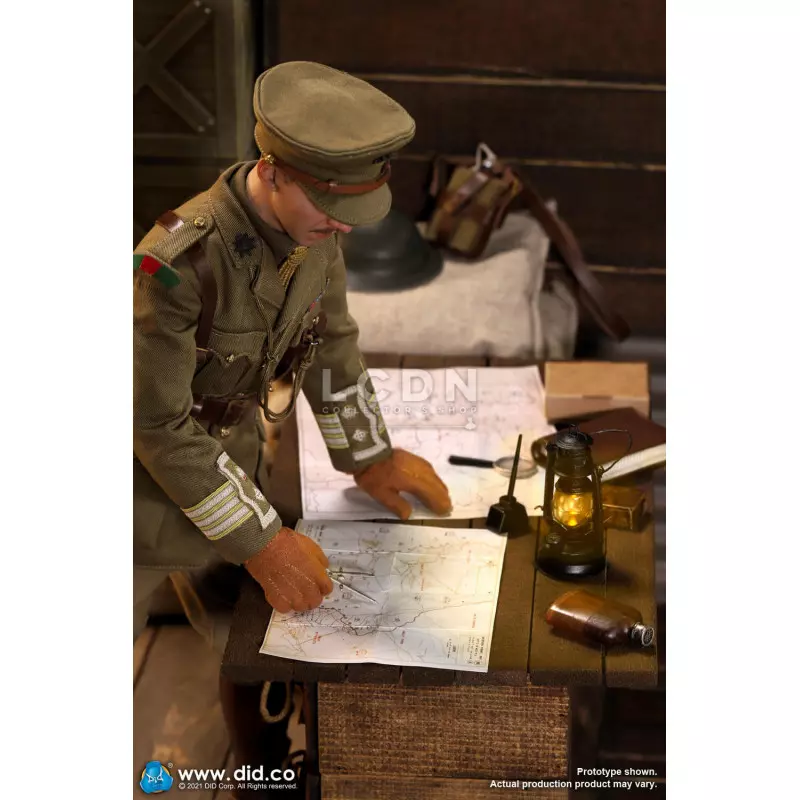 WWI British Officer Collectible Action Figure 1/6 Colonel Mackenzie + Desk Diorama Set  DID B11012 (not mint box) + E60062