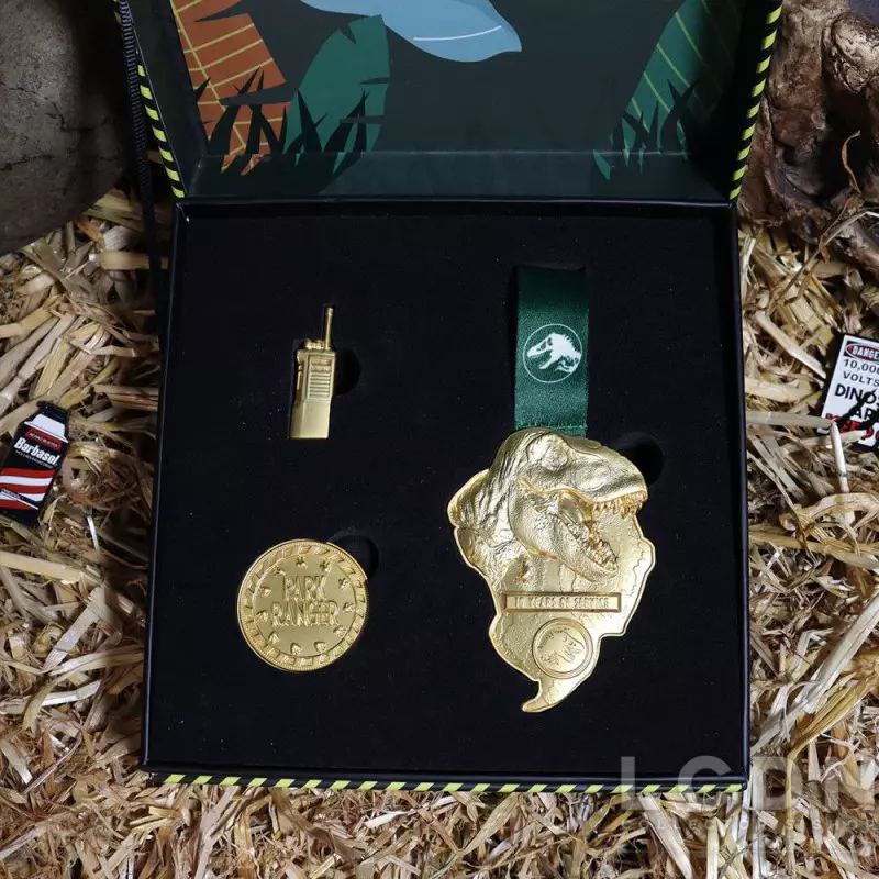 Jurassic Park Replica Park Ranger Division Premium Box