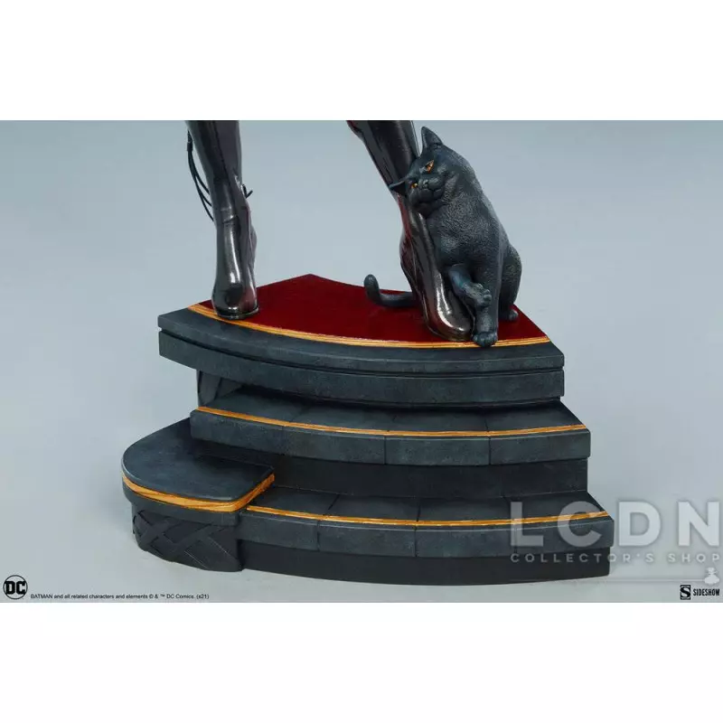 DC Comics Statue Premium Format Catwoman 53cm
