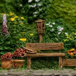 The Lord of the Rings Statue Bag End on the Hill 19cm