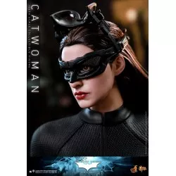 Hot Toys MMS627 The Dark Knight Trilogy Collectible Action Figurine 1/6 Catwoman 29cm